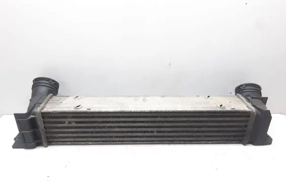 BMW 1 E82 E88 Intercooler radiator 7524916