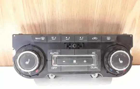 Skoda Octavia Mk2 (1Z) Climate control unit 3T0907044AC