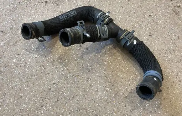 Audi e-tron Engine coolant pipe/hose 4KE145920E