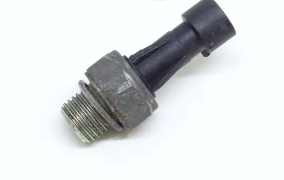 Alfa Romeo 156 Oil pressure sensor ALFA_ROMEO_156_2.5_V6_CZUJNIK_CISNIENIA_OLEJU