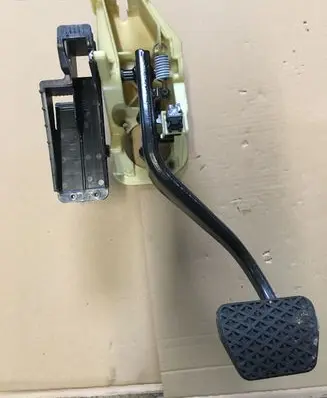 BMW 7 F01 F02 F03 F04 Brake pedal 35116782665 6782665 35211160421