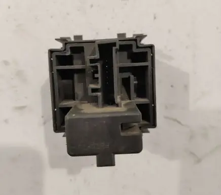 Renault Megane II Headlight level height control switch 8200121805B