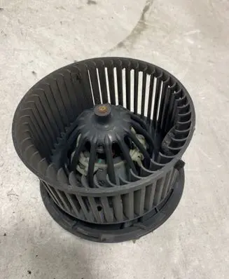 Nissan Micra Heater fan/blower F667217D 125324 646401