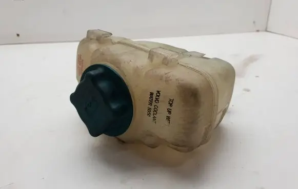 Volvo XC90 Engine coolant pipe/hose 30723929 1783 30723930