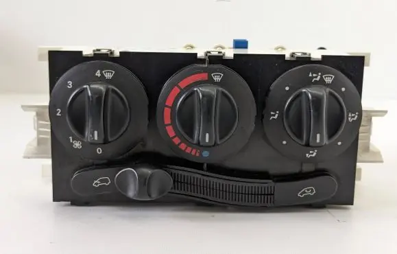 Mercedes-Benz A W168 Climate control unit 1688300385 K072198