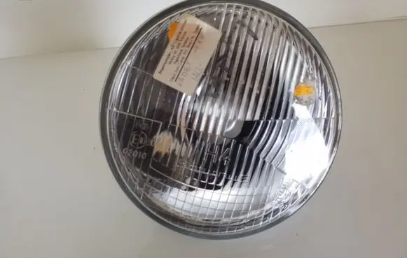 Volkswagen Golf III Headlight/headlamp 02010 7R01071 16B92