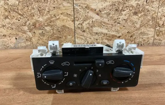 Citroen C3 Climate control unit F664479W 69300002 F86B866