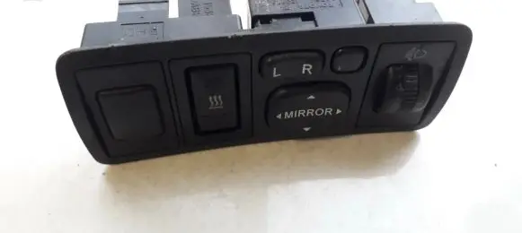 Toyota Avensis T250 Wing mirror switch 8415205051 84152-05051
