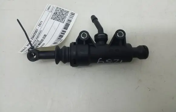Mercedes-Benz C W204 Clutch master cylinder A2042900112