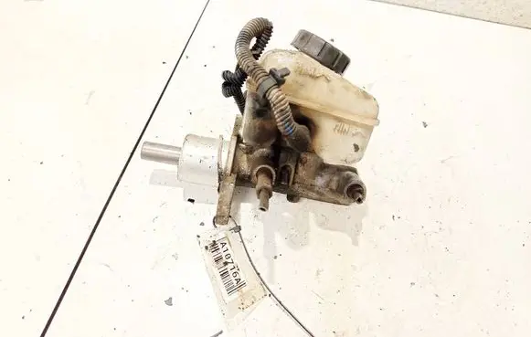 Master brake cylinder