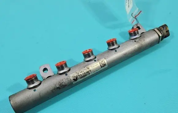 Fuel main line pipe