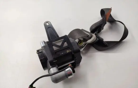 Opel Antara Front seatbelt PC7TWAF9R