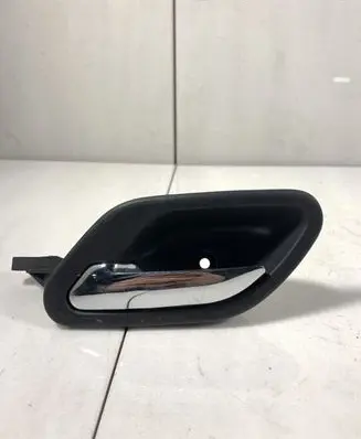 BMW 5 E39 Front door interior handle 8226049