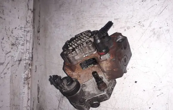 Mitsubishi Space Star Fuel injection high pressure pump 8200055072