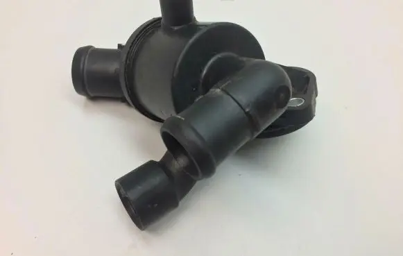Thermostat/thermostat housing