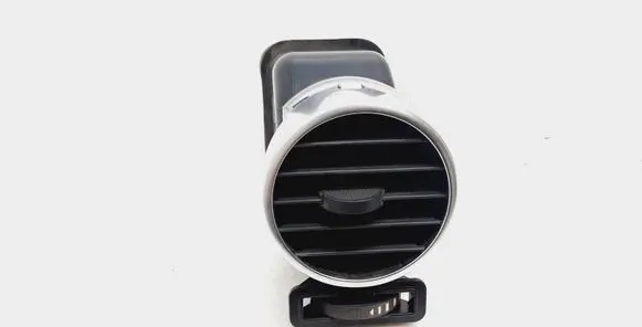 Land Rover Discovery 3 - LR3 Dash center air vent grill JBD500150