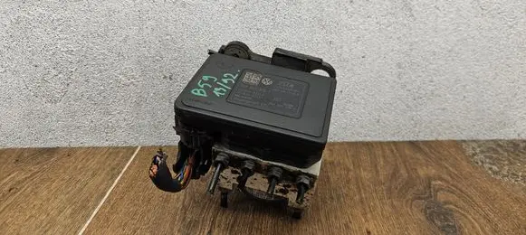 Volkswagen Golf VII ABS Pump 3Q0614517T 10022006704 0011100220067