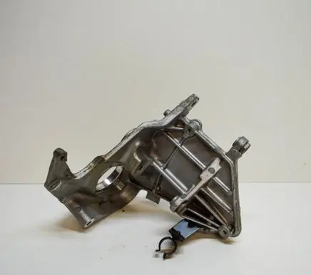 BMW X5 F15 Generator/alternator bracket 7633707