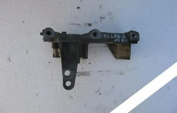 Renault Megane II Other engine bay part
