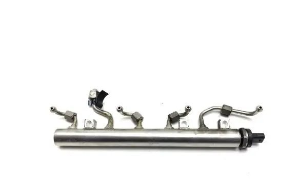 BMW 5 G30 G31 Fuel main line pipe 8601016 8643665
