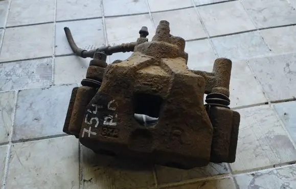 Mazda 6 Front brake caliper
