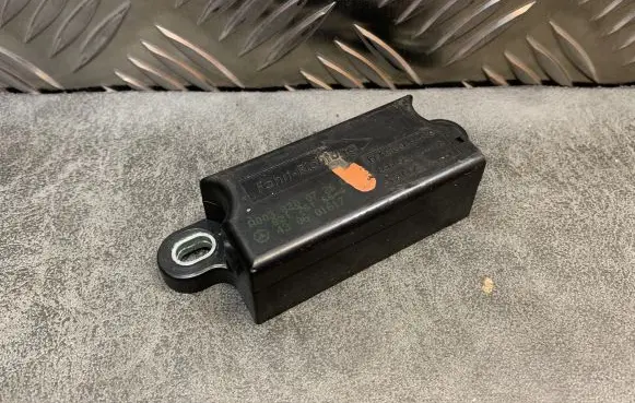 Mercedes-Benz E W211 Airbag deployment crash/impact sensor A0038200726