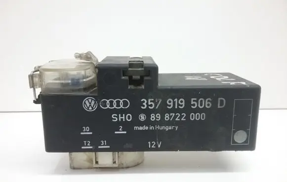 Volkswagen Golf III Coolant fan relay 357919506D 898722000