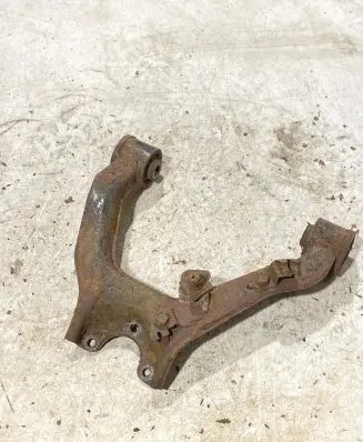 Mitsubishi Pajero Front lower control arm/wishbone