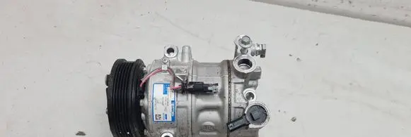 MG HS Air conditioning (A/C) compressor (pump) 10558279 1725 1735