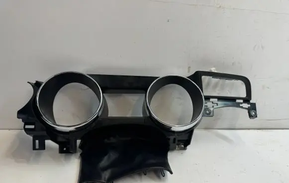 Ford Mustang VI Dashboard trim GR3B63044D70A