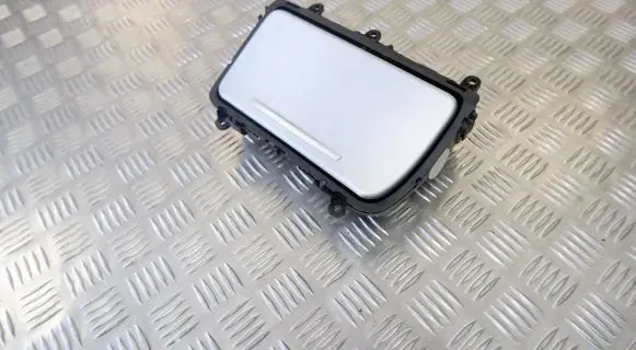 Cup holder front