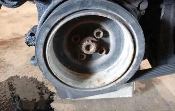 Mitsubishi Grandis Crankshaft pulley