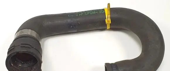 Land Rover Range Rover L322 Engine coolant pipe/hose 6902502