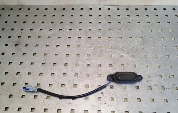 Honda CR-V Tailgate opening switch 