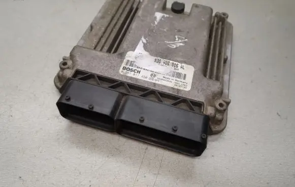 Volkswagen Touran I Engine control unit/module 0281011450 03G906016AL