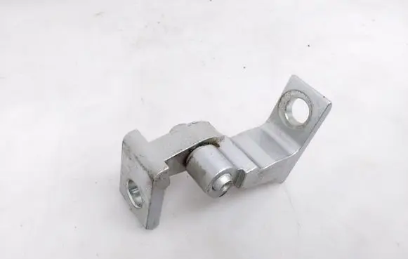 Skoda Octavia Mk3 (5E) Rear door upper hinge 8K0831402E