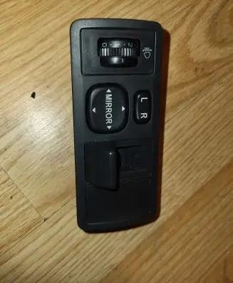 Toyota Corolla E120 E130 Wing mirror switch 183574 777665