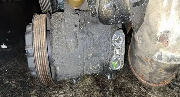 Opel Corsa D Air conditioning (A/C) compressor (pump) 