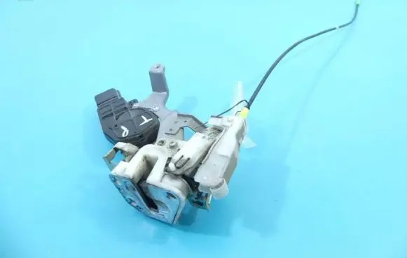 Peugeot 107 Rear door lock IMPRK1006260