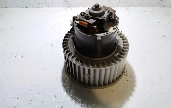 Nissan Almera N16 Heater fan/blower 32302300 6736000402