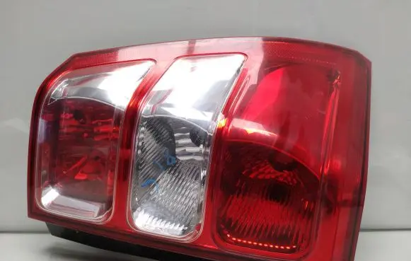 Suzuki Grand Vitara II Rear/tail lights 22059079