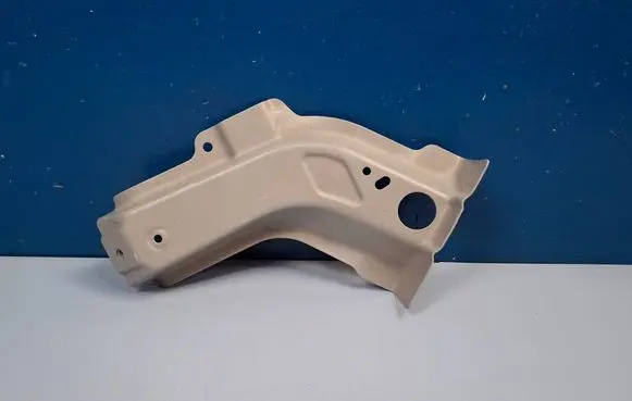 KIA Sportage Fender mounting bracket 64587P1000