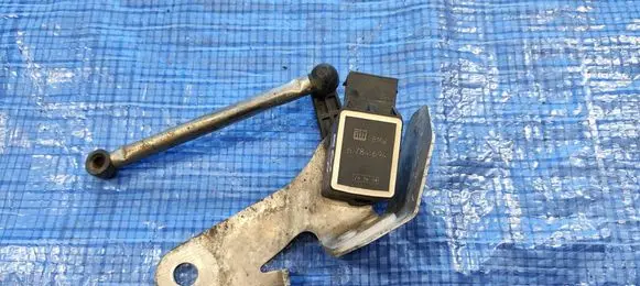 BMW 5 E60 E61 Headlight/headlamp level sensor 6784694 6774595