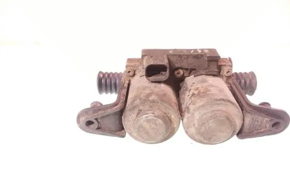 BMW 5 E39 Coolant heater control valve 8374995 1147412137