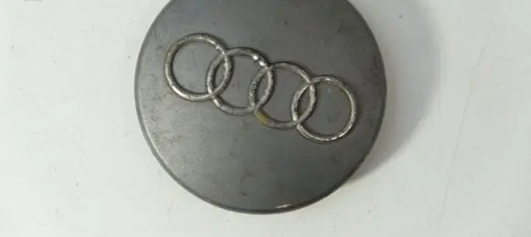 Audi A6 S6 C5 4B Original wheel cap 8D0601170