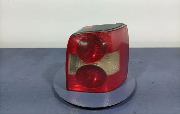 Volkswagen PASSAT B5.5 Rear/tail lights