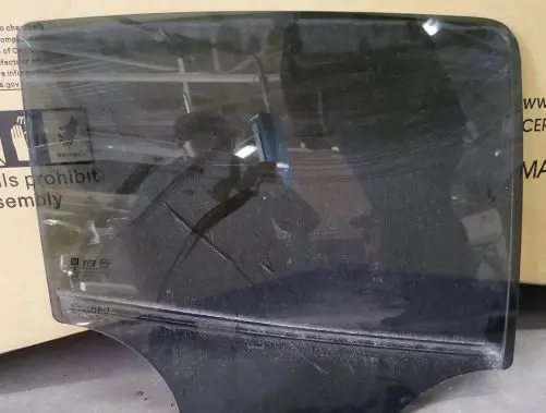 Opel Mokka Rear door window glass 95276488