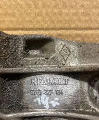 Renault Modus Generator/alternator bracket 8200327134