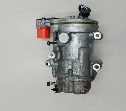 Nissan Leaf II (ZE1) Air conditioning compressor pulley 926005SA1A