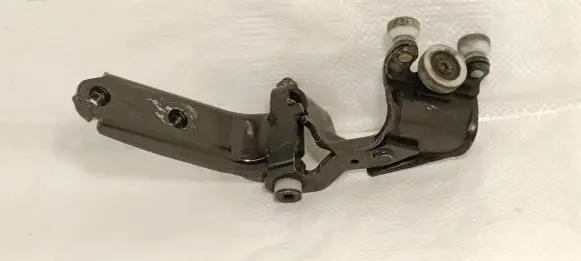 Volkswagen Transporter - Caravelle T5 Sliding door lower roller guide/hinge 7E0843336 6420MC2314